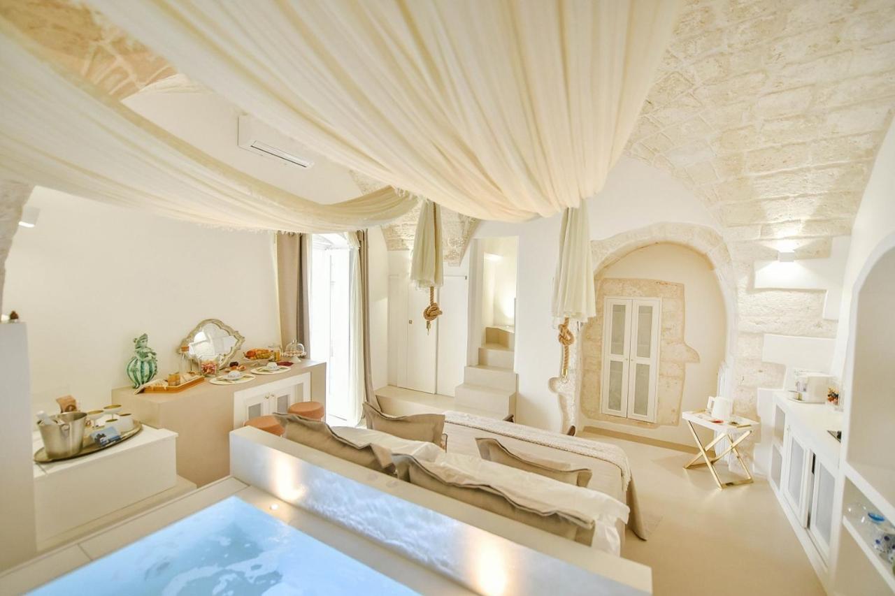 Eurydice Suite With Infinity Jacuzzi 奥斯图尼 外观 照片
