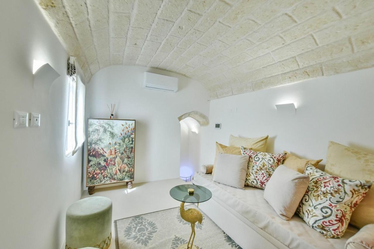 Eurydice Suite With Infinity Jacuzzi 奥斯图尼 外观 照片