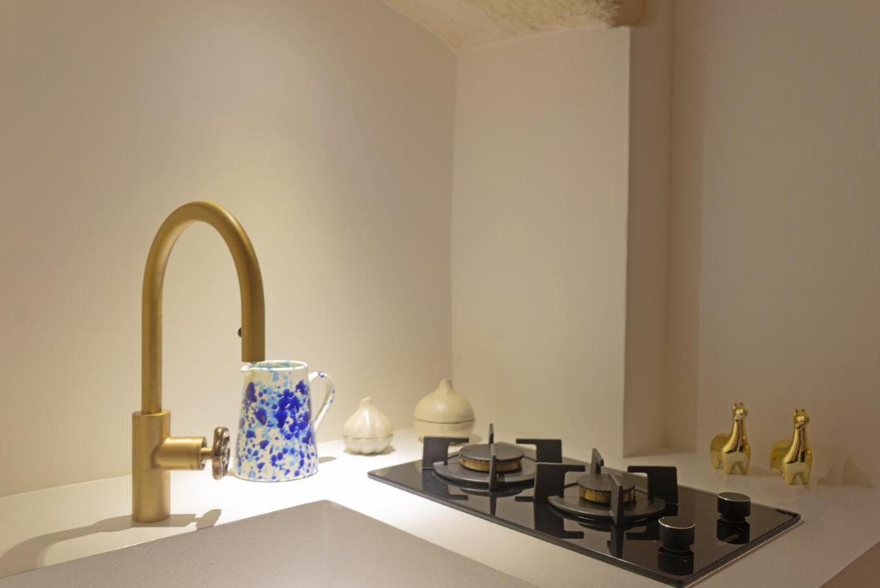 Eurydice Suite With Infinity Jacuzzi 奥斯图尼 外观 照片